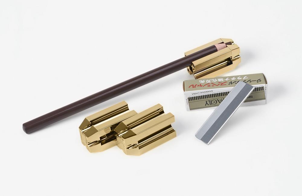 Sacapuntas dorado de cuatro lados para cejas (3 unidades)