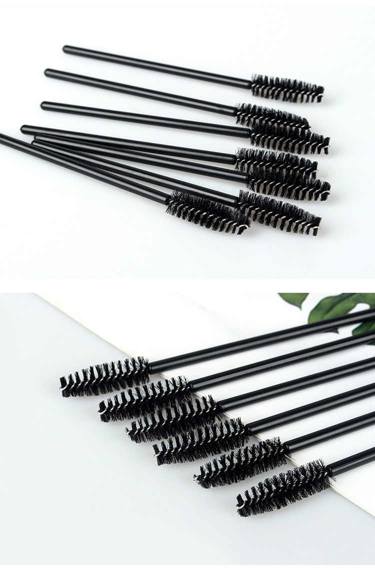 Doppelt verwendbare schwarze Spiralbürste für Augenbrauen und Wimpern