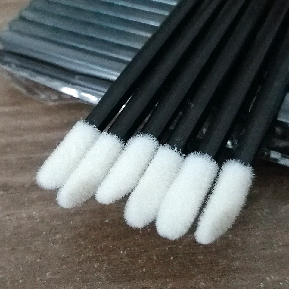 Solid Lip Brush Sticks – Convenient and Precise Lip Applicators