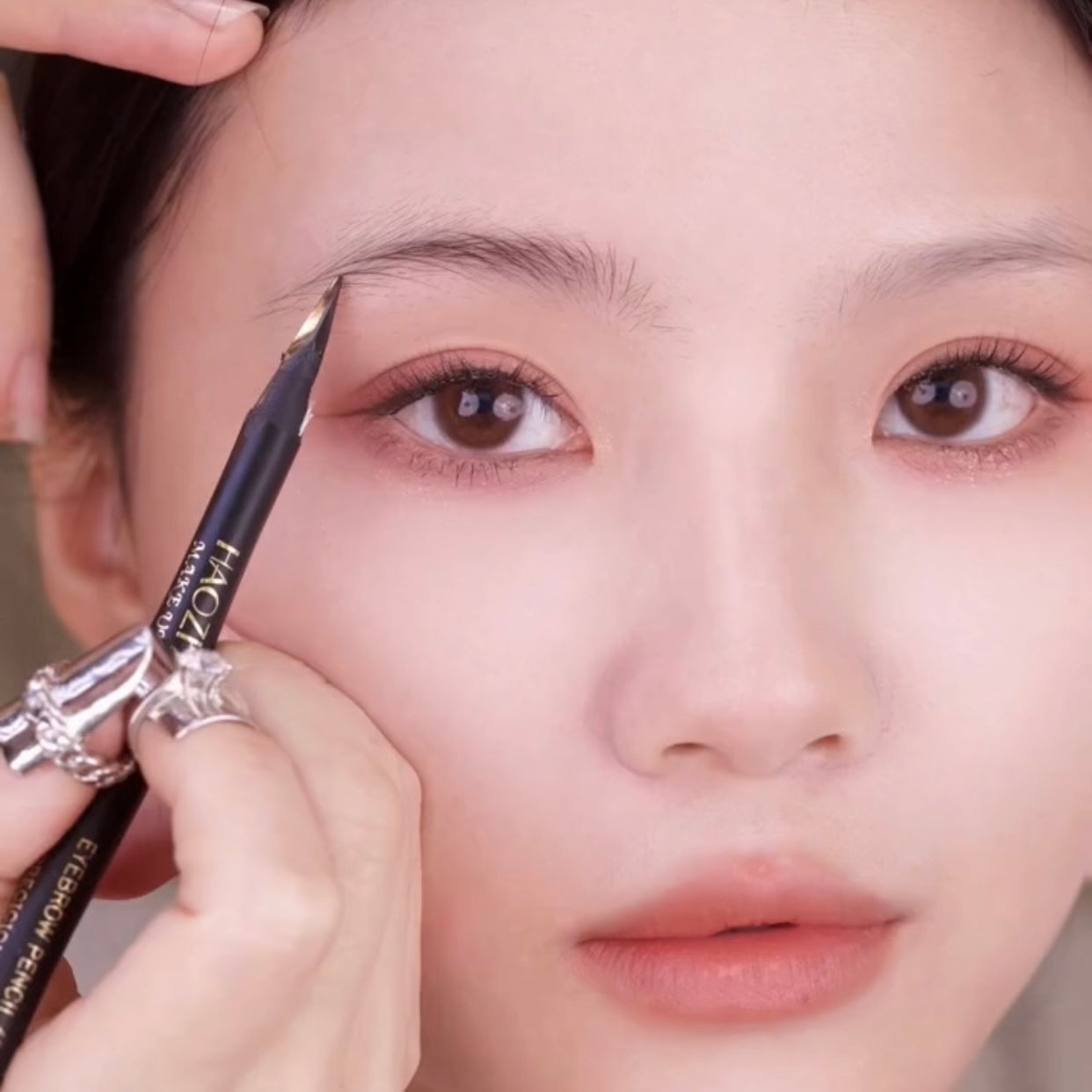 Schwarzer Permanent Makeup Microblading Augenbrauenstift