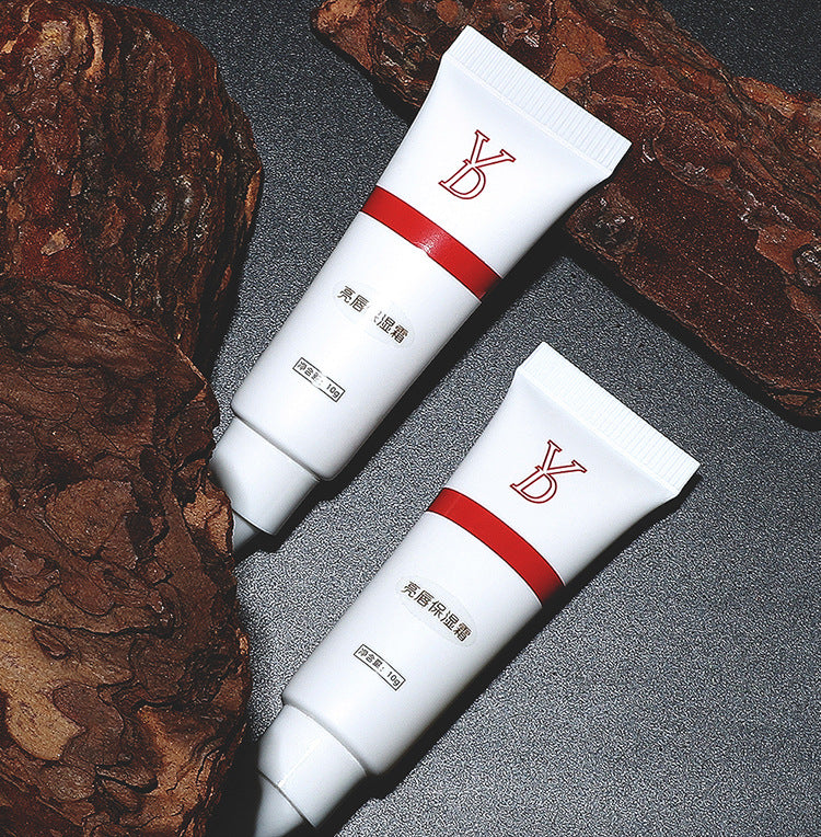 Polish Lip Care Moisturizer: Die unverzichtbare Lippenpflege nach dem Tattoo