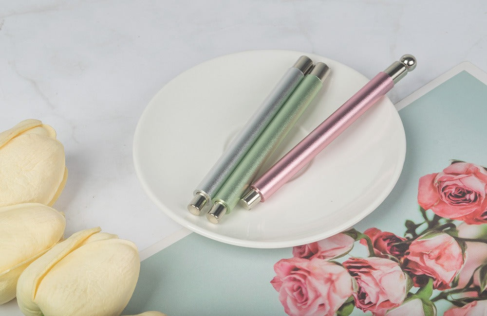 Double-Ended Cat Eye Nail Art Magnetic Wand – Multi-Functional Nail Tool