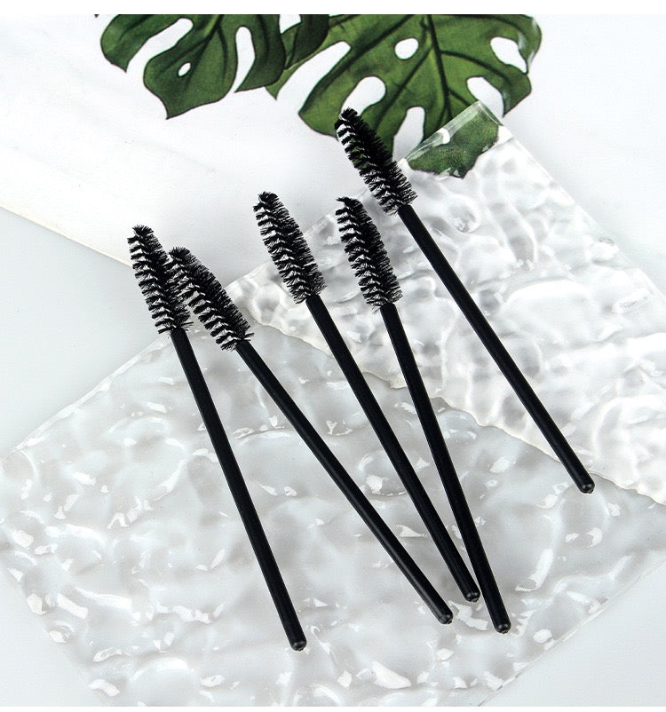 Doppelt verwendbare schwarze Spiralbürste für Augenbrauen und Wimpern