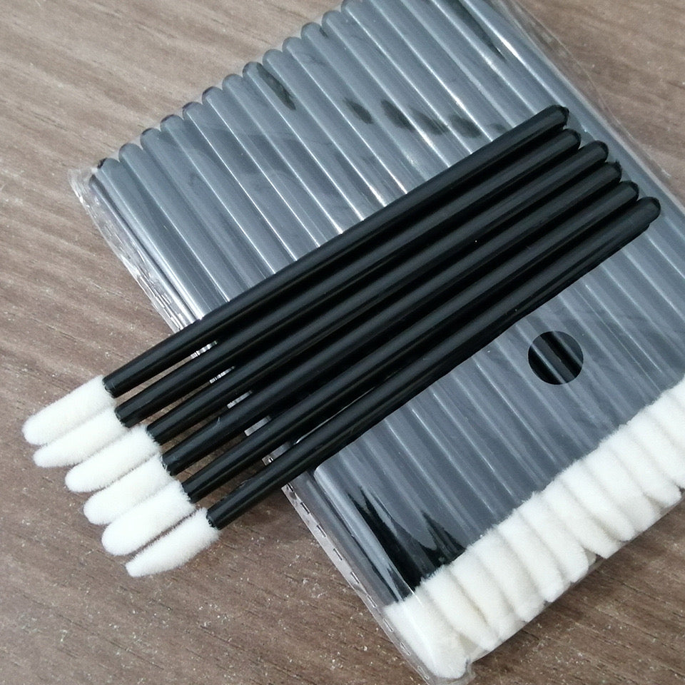 Solid Lip Brush Sticks – Convenient and Precise Lip Applicators