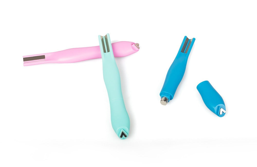 Heart Cat-Eye Magnet Pen – Strong Magnetic Nail Art Tool for Cat-Eye Gel Designs